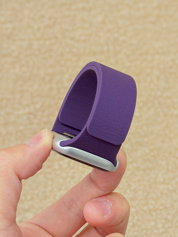 Lychee Pattern Magnetic Silicone Band