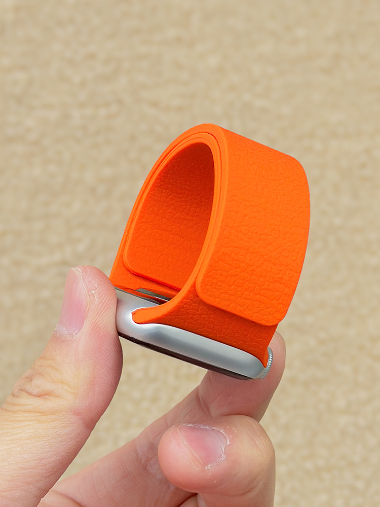 Lychee Pattern Magnetic Silicone Band