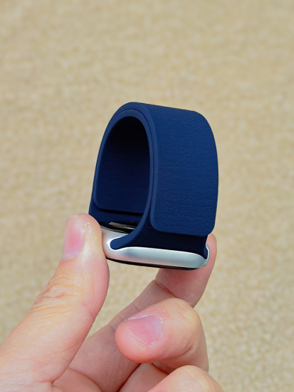 Lychee Pattern Magnetic Silicone Band