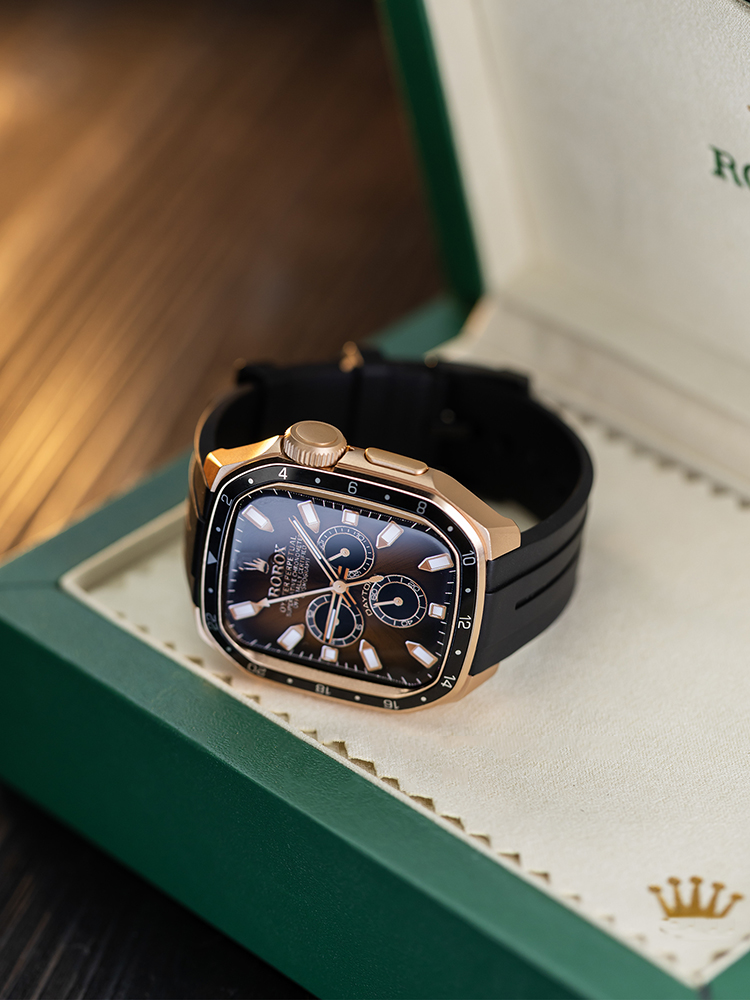 Integrated Protective Case with Scale Silicone Band