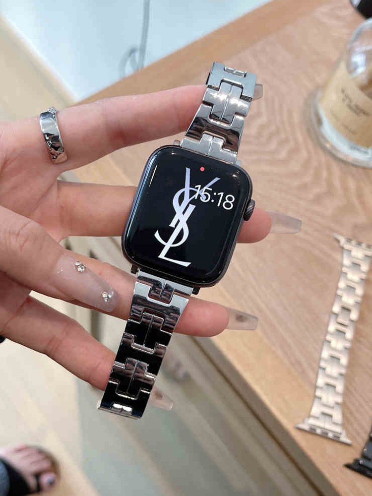 H and Plus Chain Curve Stainless Steel Apple Watch Band - Tatanband