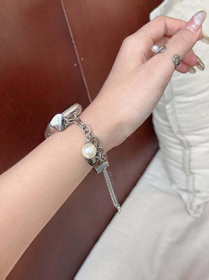 Heart and Pearl Pendant Bracelet Stainless Steel Band