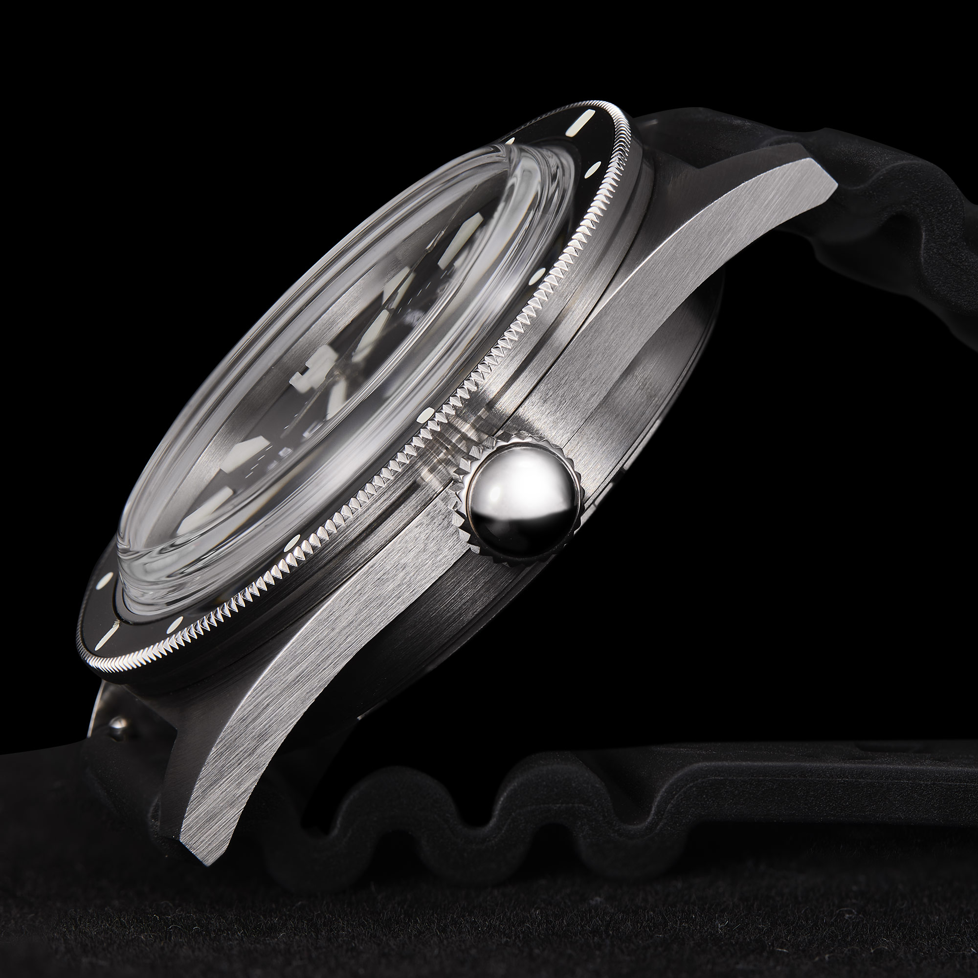 PH-2 LIP homage diver watches