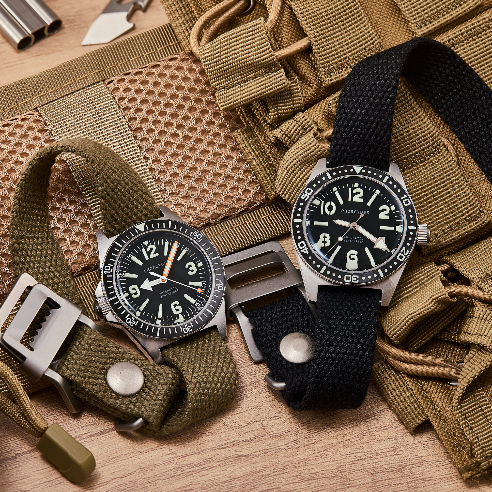 Canvas strap with belt buckle