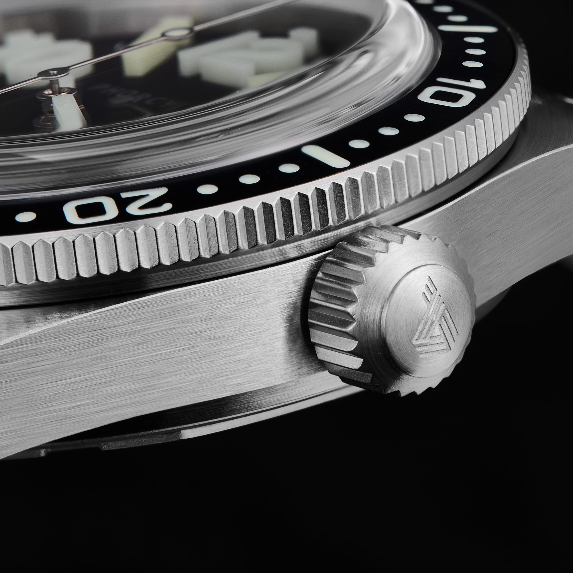 PH-4A skin diver watches with nylon loop