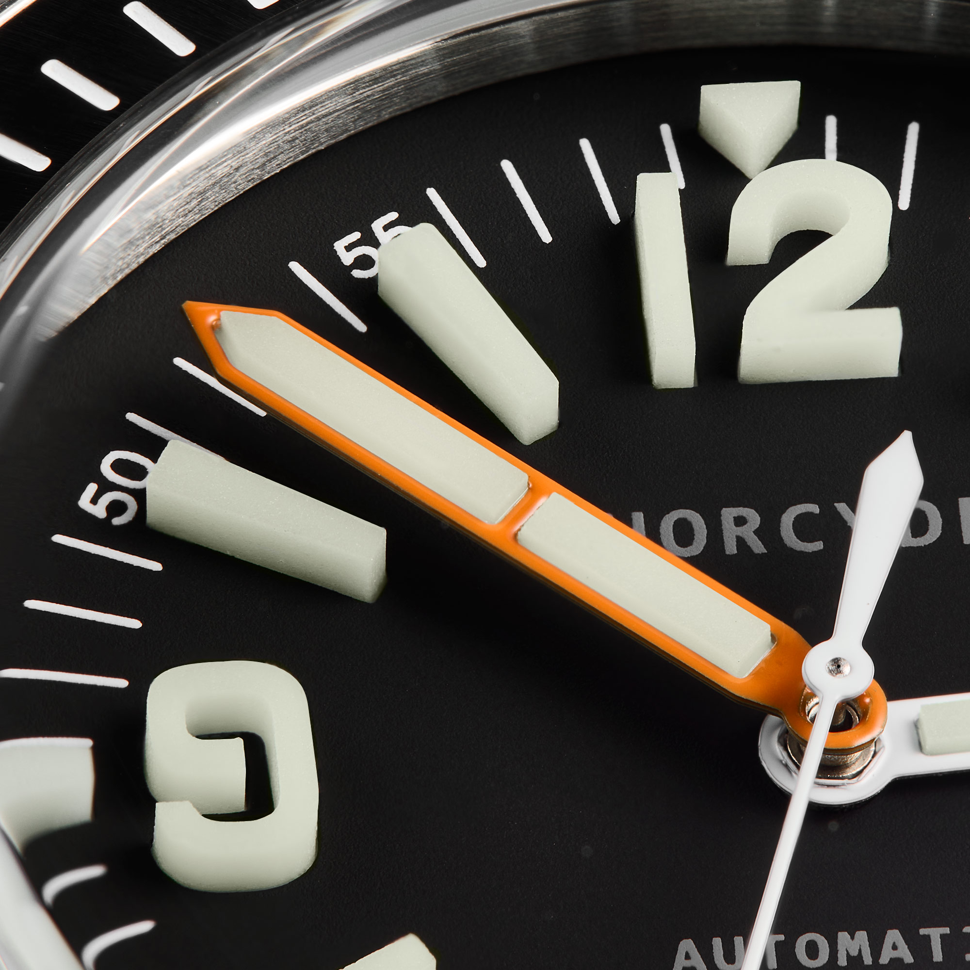 PH-4B skin diver watches with bracelet