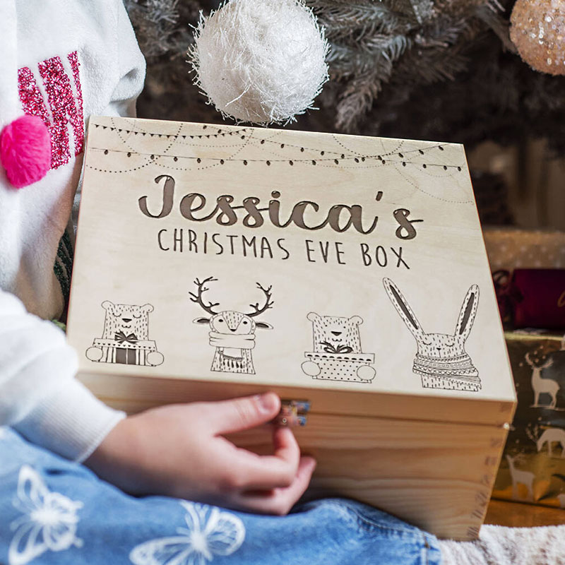 Engraved Winter Animals Natural Christmas Eve Box