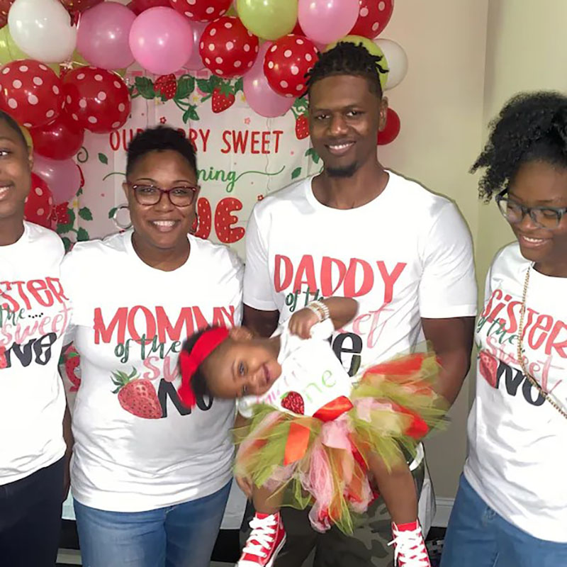 [Adult Tee]Sweet One Strawberry Birthday TShirt