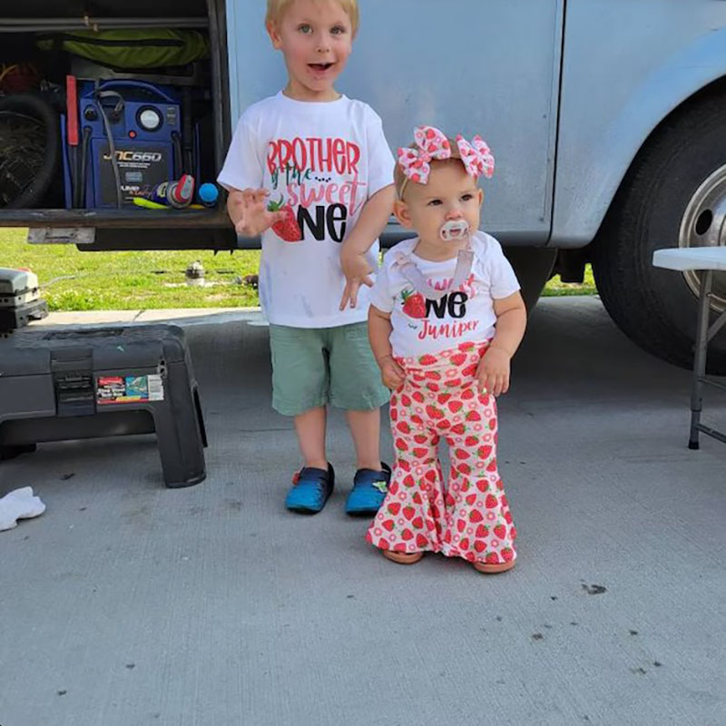 [Youth Shirt / 2-14 Years]Sweet One Strawberry Birthday Youth Shirt