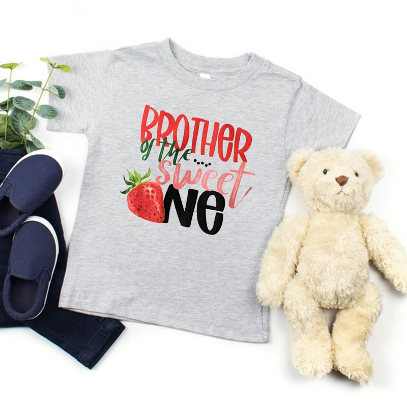 [Youth Shirt / 2-14 Years]Sweet One Strawberry Birthday Youth Shirt