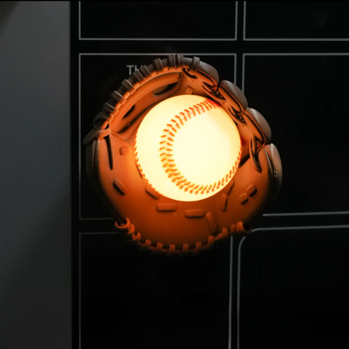 Baseball Glove Light-Up Fridge Magnet – Fun Gift for Baseball Fans & Sports Lovers