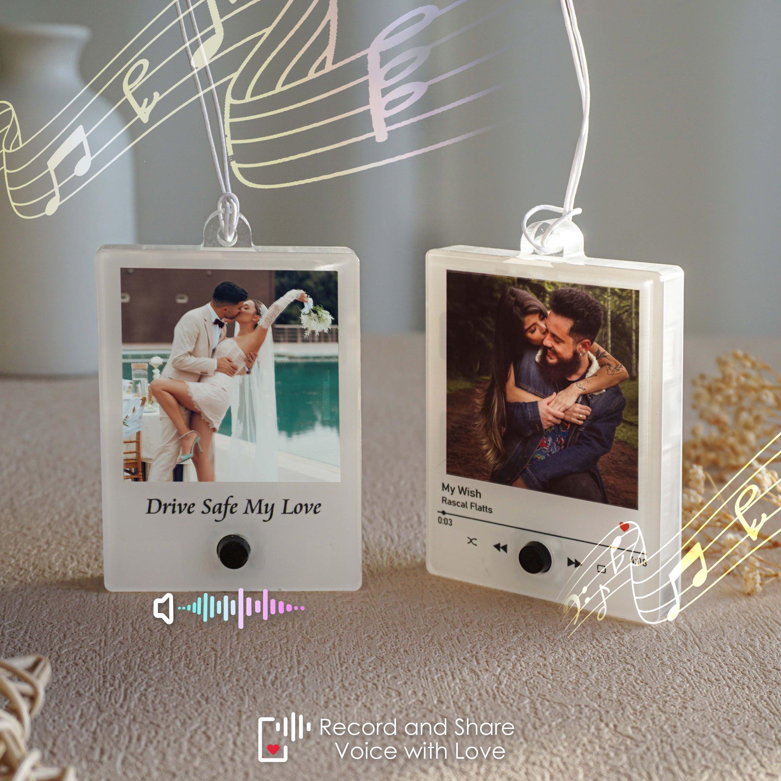 Personalized Voice-Recording Keychain: A Father's Day & Mother's Day Gift - A Keychain for Mom and Dad, Featuring Your Baby's Voice