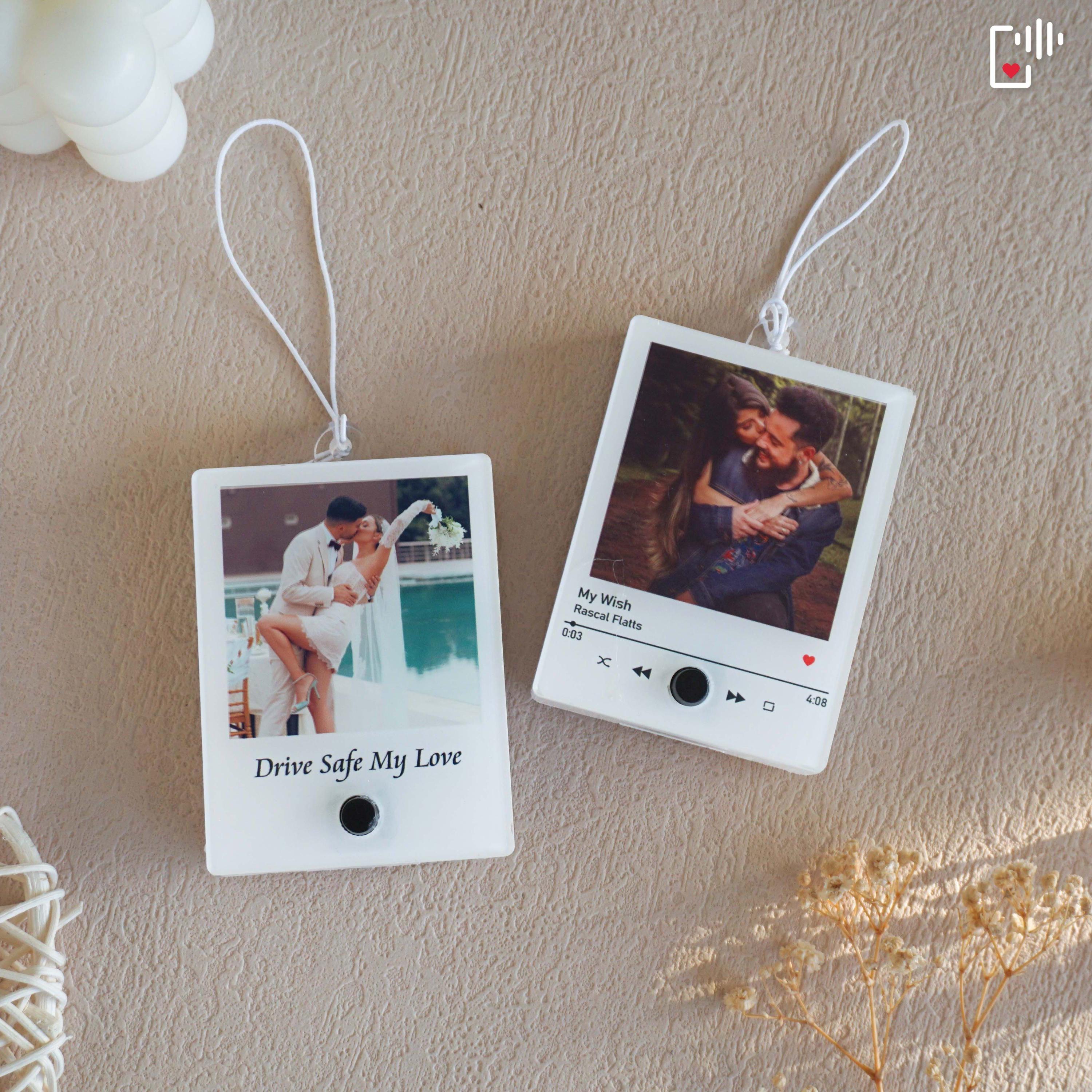 Personalized Voice-Recording Keychain: A Father's Day & Mother's Day Gift - A Keychain for Mom and Dad, Featuring Your Baby's Voice