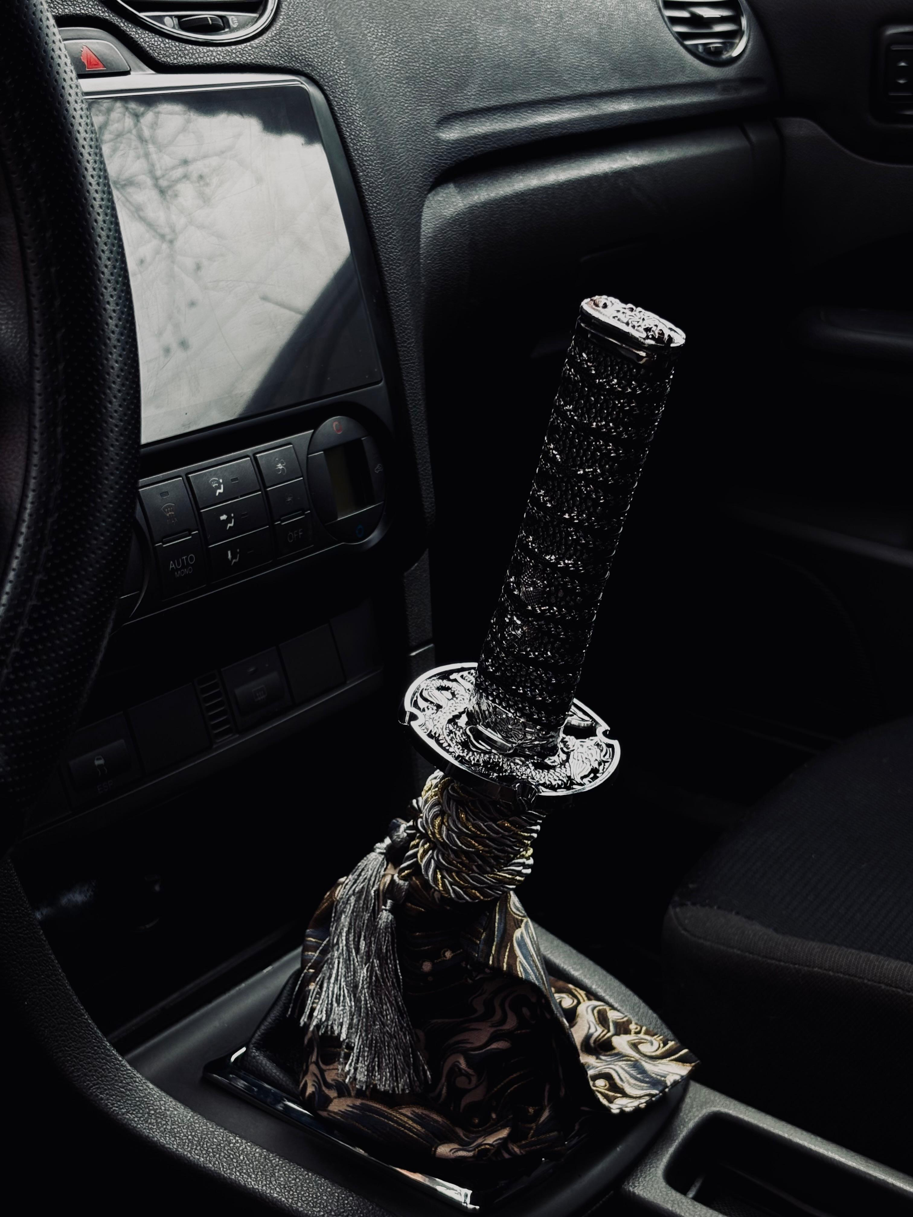 Japanese Samurai Sword Car Gear Shift Knob – Universal Katana Shifter Lever with 4 Adapters for Manual Transmission Cars