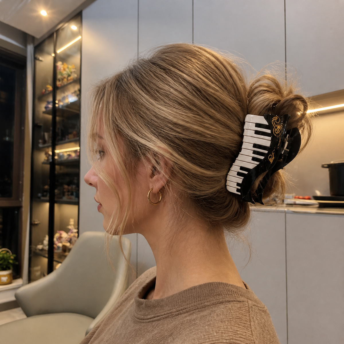 Musical Instrument Hair Claw Clip – Stylish Piano, Guitar & Saxophone Hair Accessory for Music Lovers