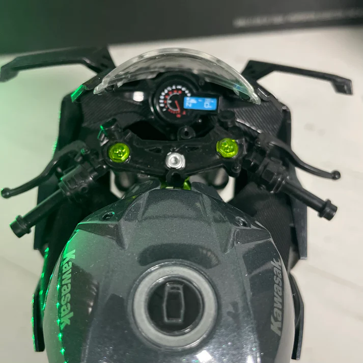 Superbike Model Kit 1:9 Scale Racing Motorcycle Collectible