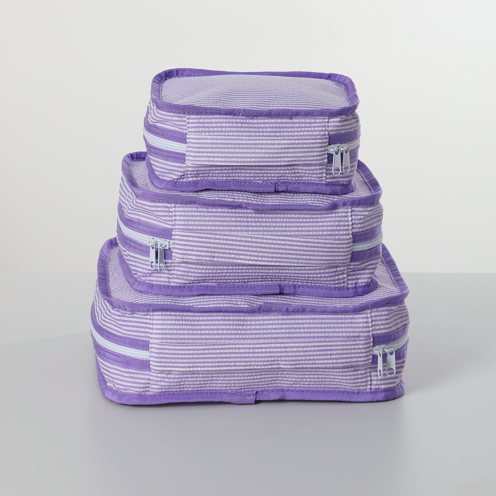 Personalized Embroidery Seersucker Travel Packing Set