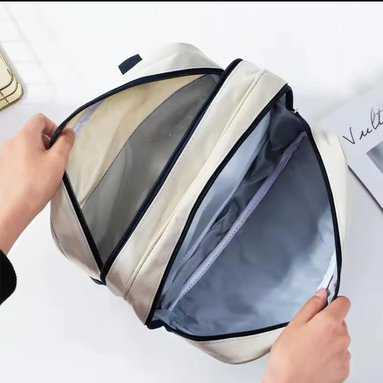 Personalized Embroidered Large Capacity Sports Amenity Bag