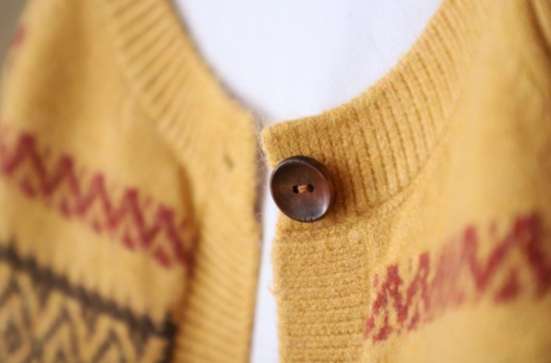 Corespun raglan sleeve knitted cardigan