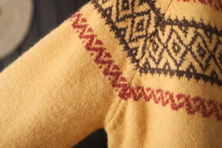 Corespun raglan sleeve knitted cardigan