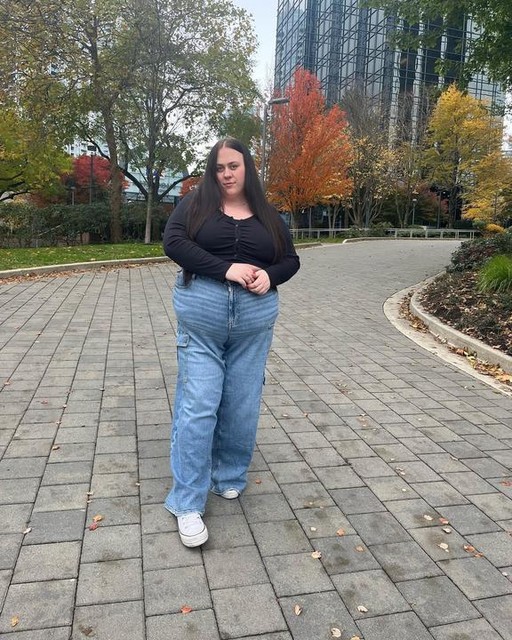 Drape Super High-Waisted Baggy Wide-Leg Jean