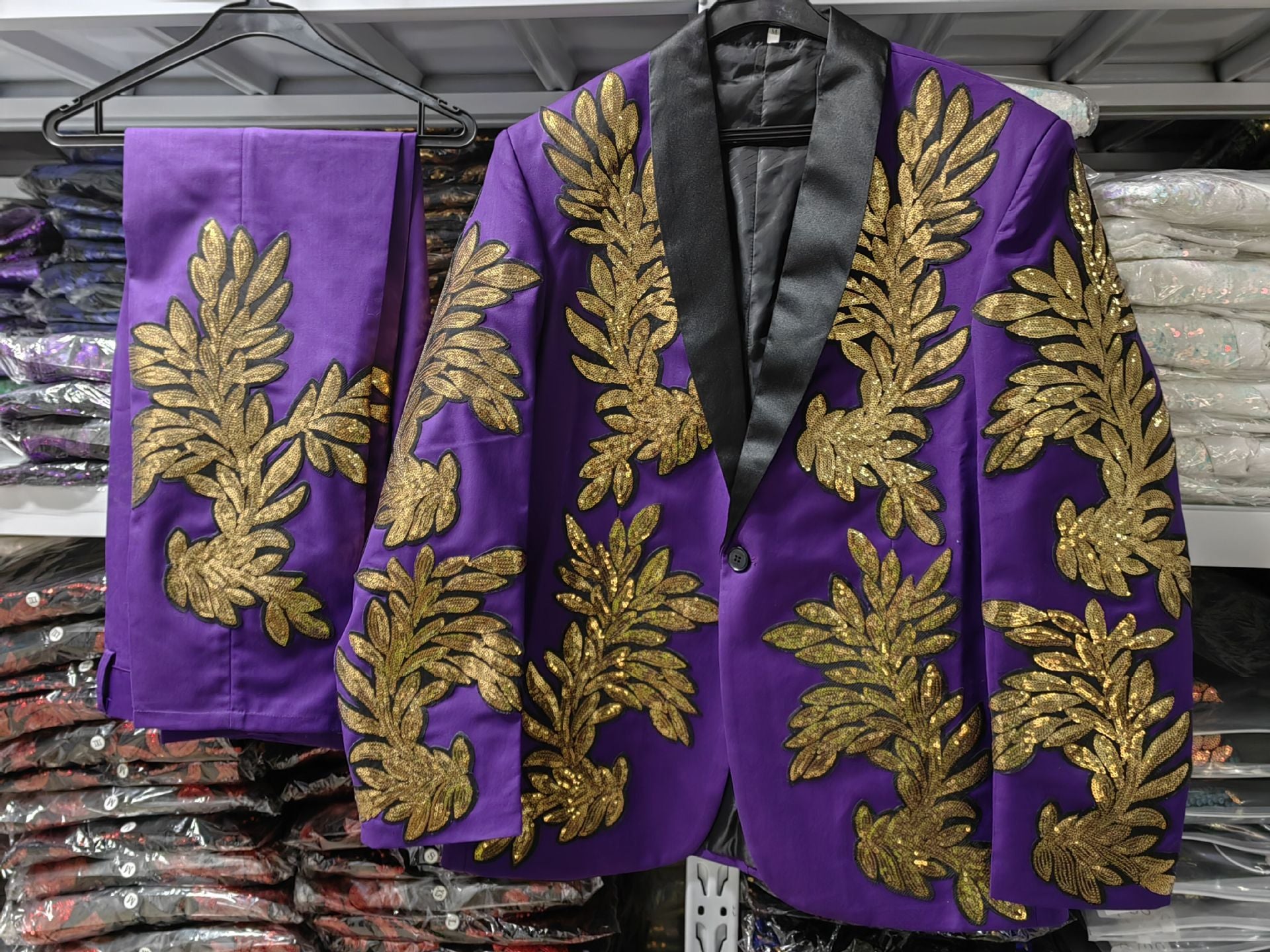 High Quality Men's Gold Sequins Floral 2 Pieces Set Male Singer Host Shiny Embroidery Suit Groom Wedding Tuxedo with Pants