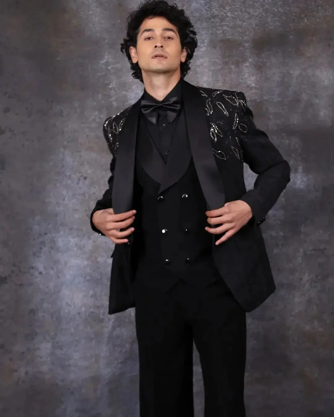 3 Pieces Crystals Beaded  Prom Luxury Men Suit Blazer Vest Pants One Button Tuxedo Slim Wedding Groom Plus Size Costume Homme