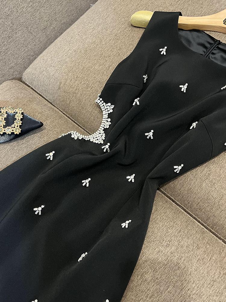 Workmanship Luxury Rhinestone Hollow Out Waist Sleeveless Woman O-neck Party Black Small Dress