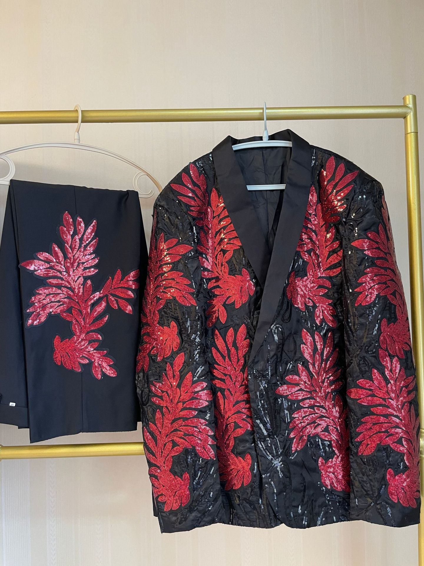 High Quality Men's Gold Sequins Floral 2 Pieces Set Male Singer Host Shiny Embroidery Suit Groom Wedding Tuxedo with Pants