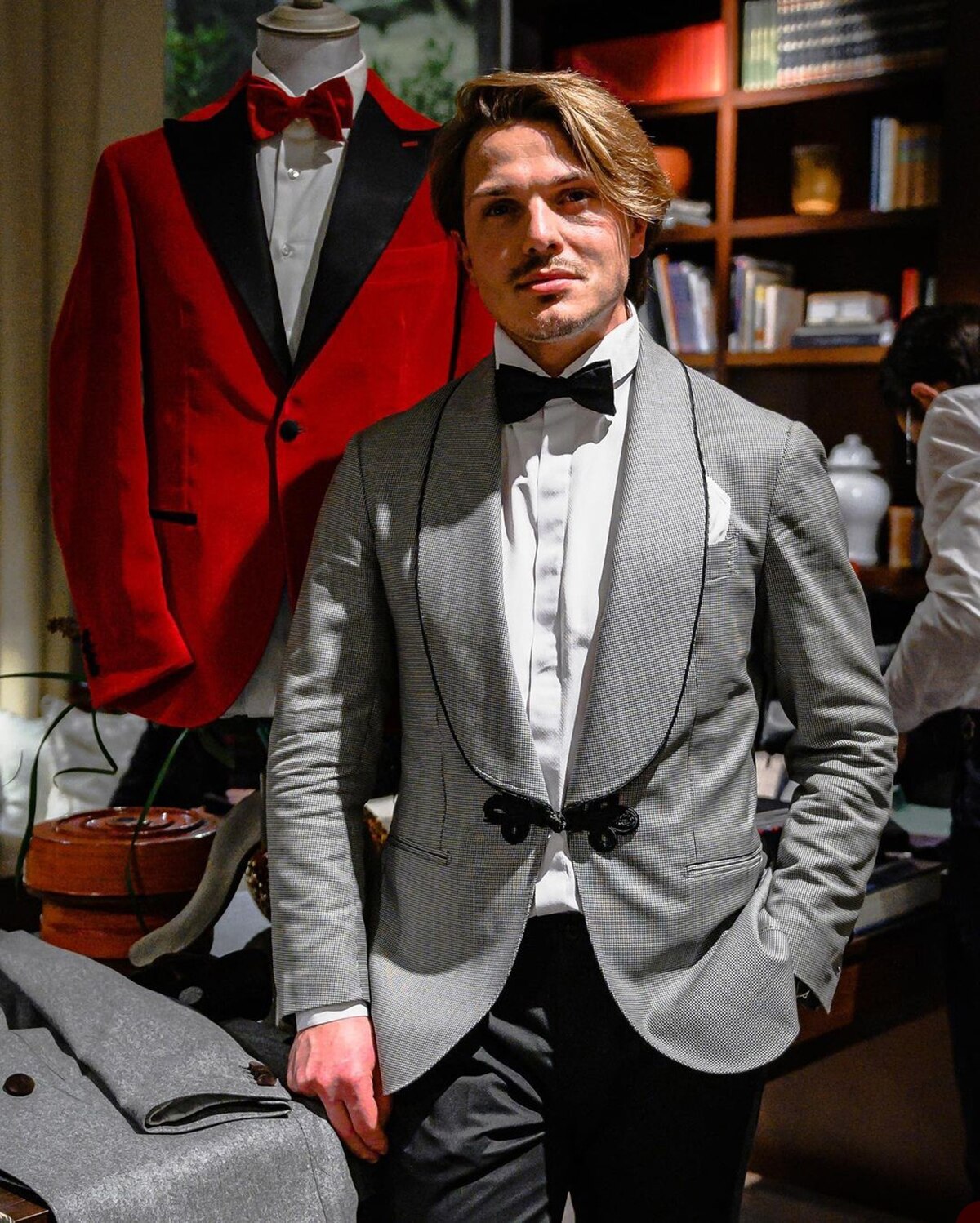 Men's Suit 2 Pieces Gray Blazer Black Pants Chinese Button Sheer Lapel Business Slim Modern Wedding Groom Tailored Costume Homme
