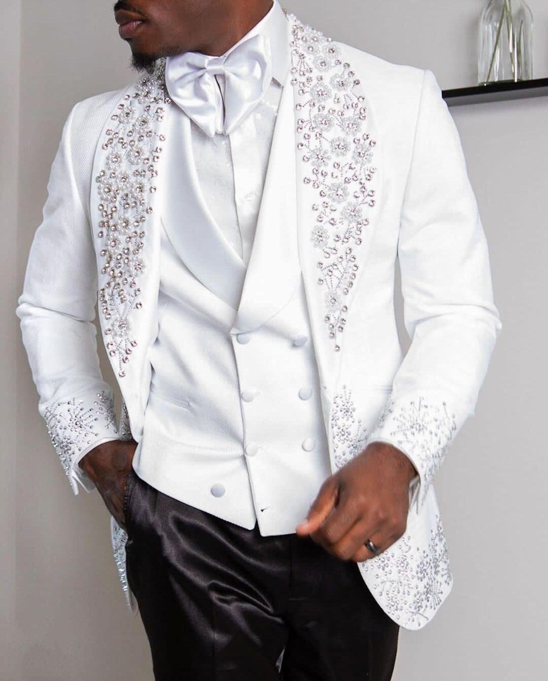 Men's Suits Tailor-Made 3 Pieces Blazer Vest Pants One Button Sheer Lapel Beaded Appliques Diamonds Business Wedding Tailored