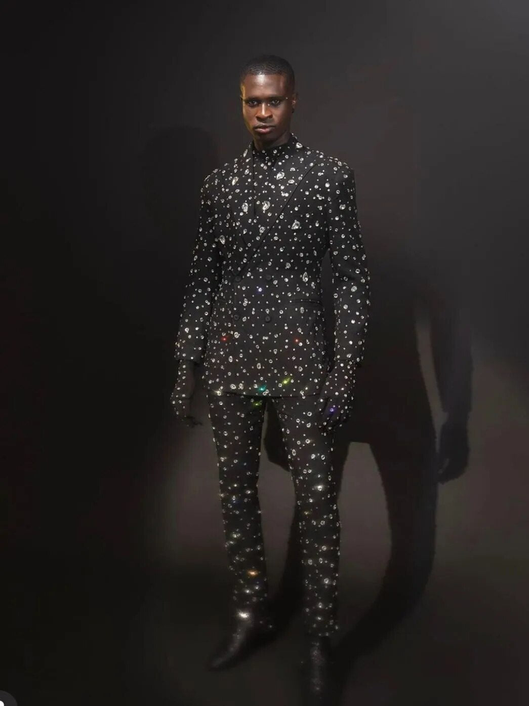 Full Crystal Tuxedos For Men Wedding Slim Fit Gorgeous Tailored Peaked Lapel Jacket 2 Pieces Male Costume