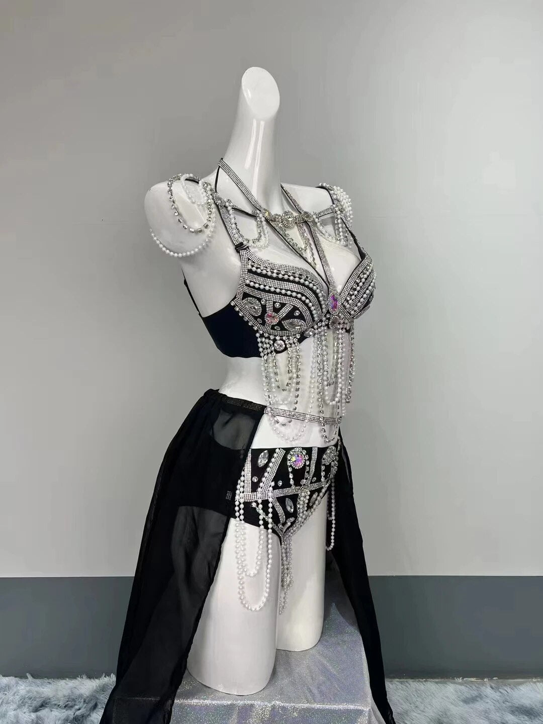 Sexy Shiny Rhinestones Chains Bikini Disco Performance Stage Wear Club Party Show Women Pole Dance Costume Nightclub Rave Outfit