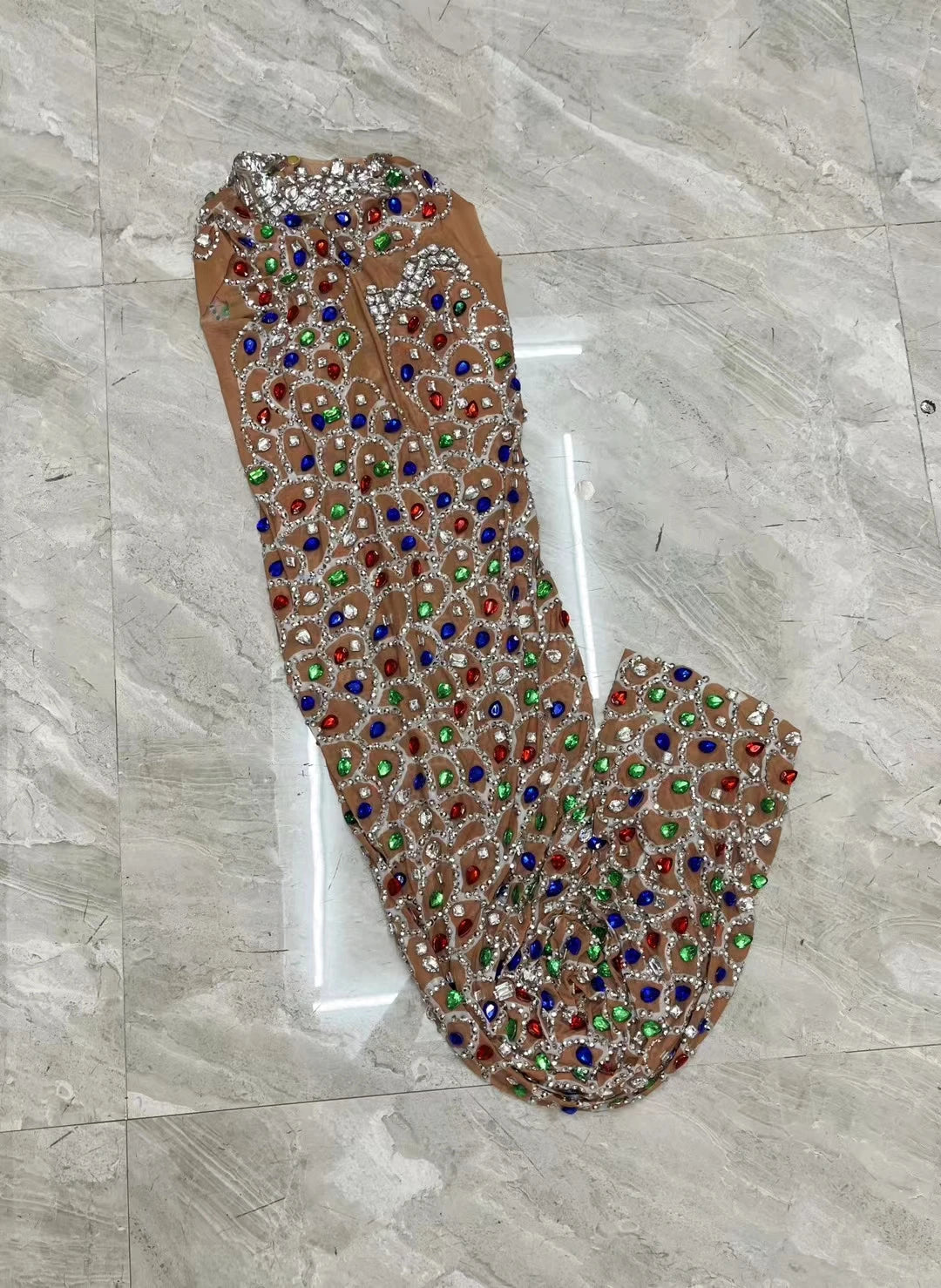 Women Long Prom Dresses Luxury Sparkly Beaded Diamond Sexy Scale Sheer Top Black Girl Red Velvet Prom Gala Gowns