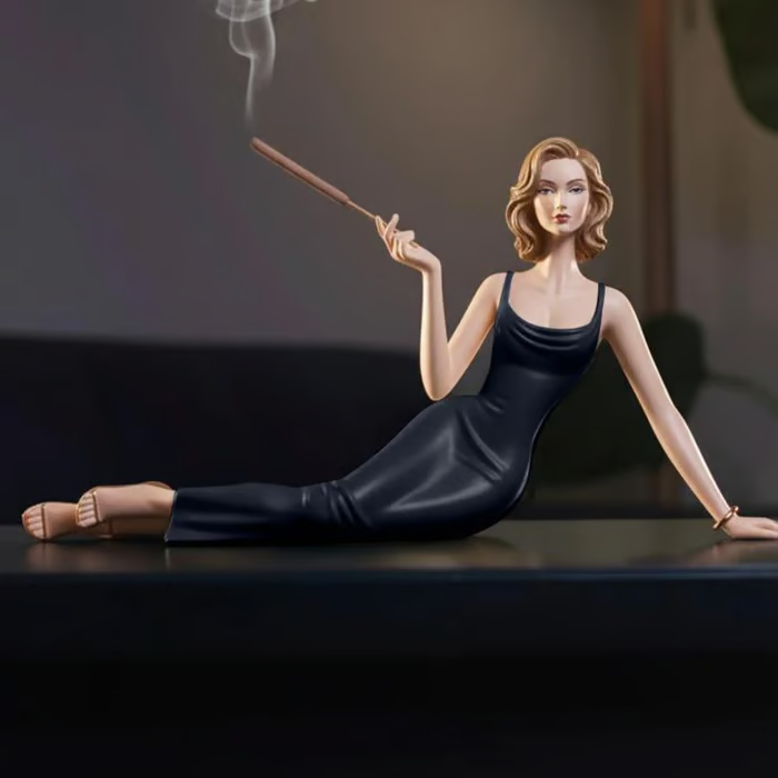 Handcrafted Ceramic Aroma Statue✨With attached ash tray