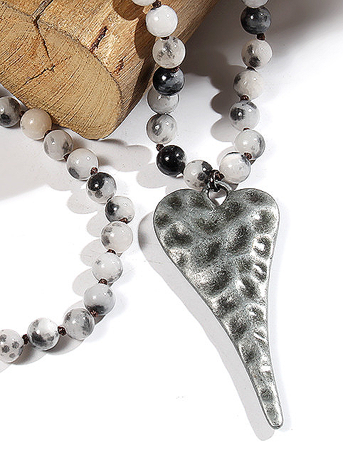 Retro Natural Beaded Heart Necklace