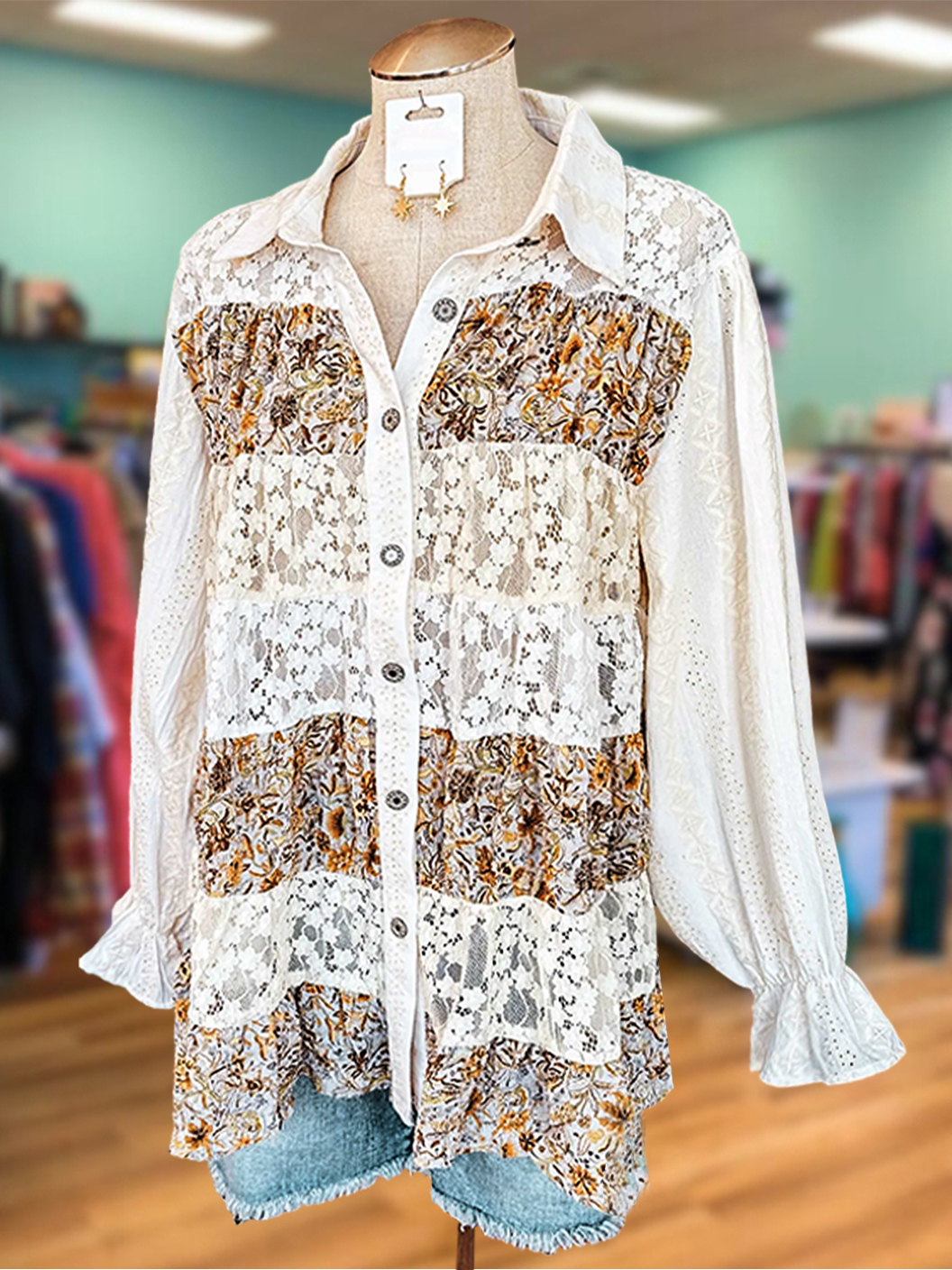 Retro Floral Lace Ruffle Sleeve Top