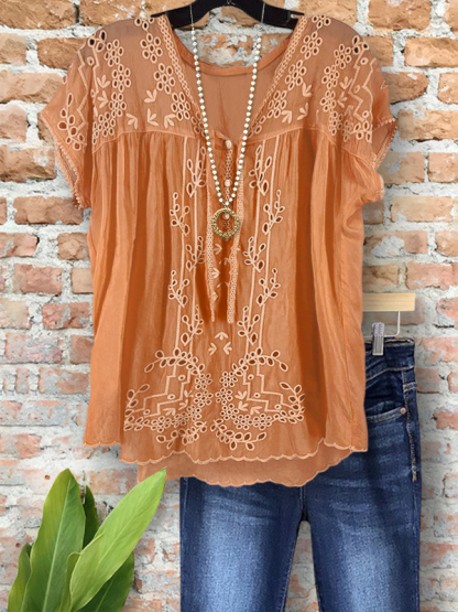 Embroidered Floral Vintage Short-Sleeved Top