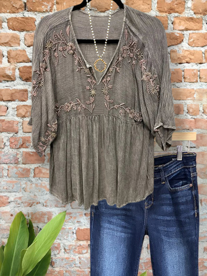 Vintage Texture Embroidered Floral Top