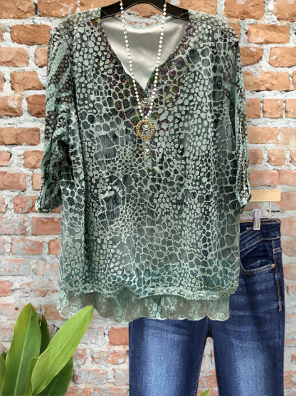 Charming Leopard Print Lace Hem Top
