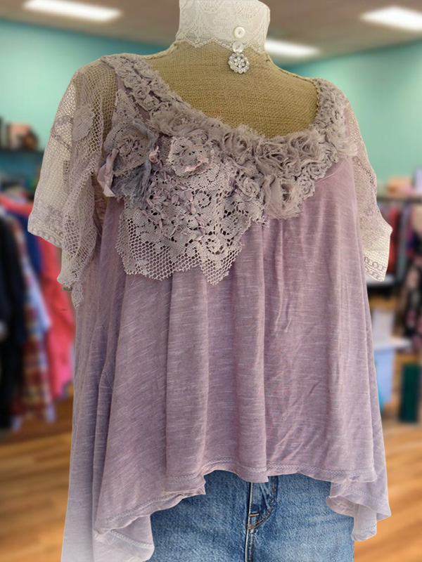 Casual Lace Applique Round Neck Short Sleeve Top