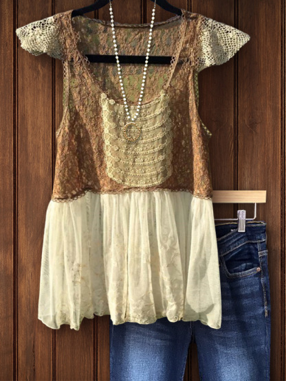 Retro Elegant Lace Stitching Short Sleeve Top