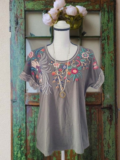 Casual Flower And Butterfly Embroidery Short Sleeve Top
