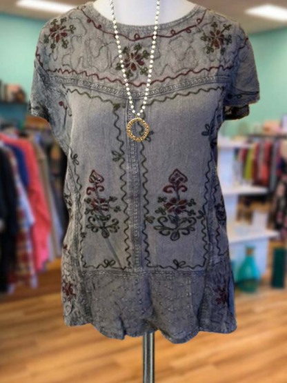 Casual Retro Floral Embroidered Short Sleeve Top