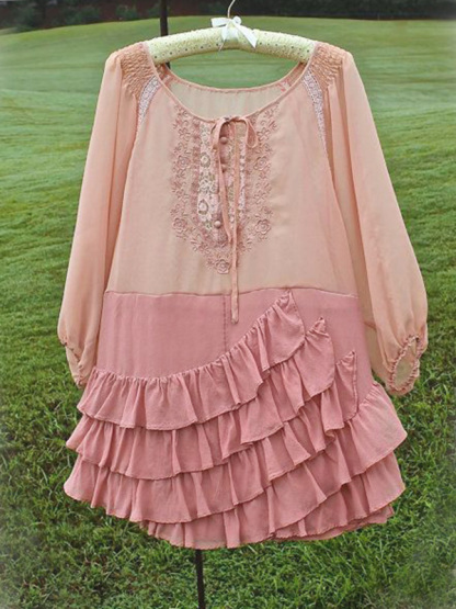 Retro Elegant Ruffled Lace Top