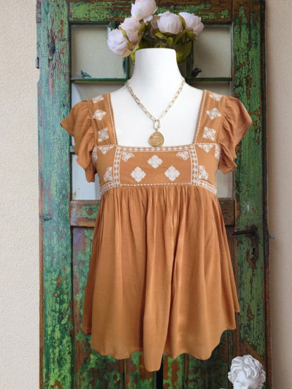 Casual Floral Embroidered Short Sleeve Top