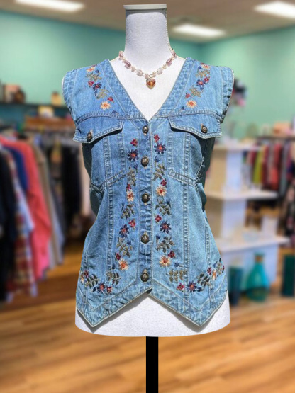 Vintage Elegant Floral Embroidered Top