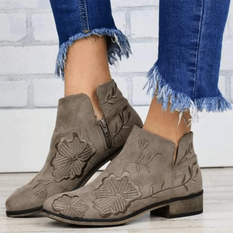 Women's Fashion Flower Embroidery Zipper Ankle Boots Retro Pointed Toe Flat Booties