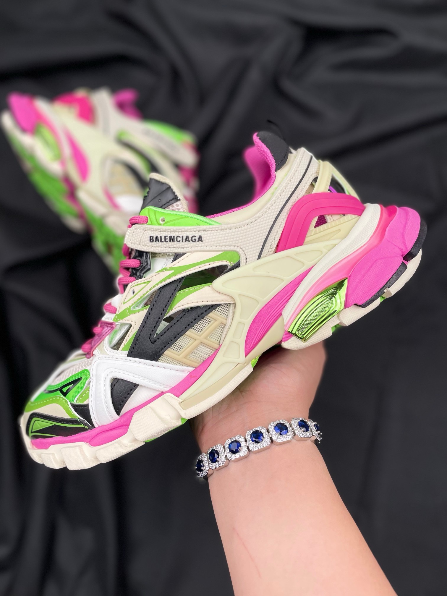 B*a shoes