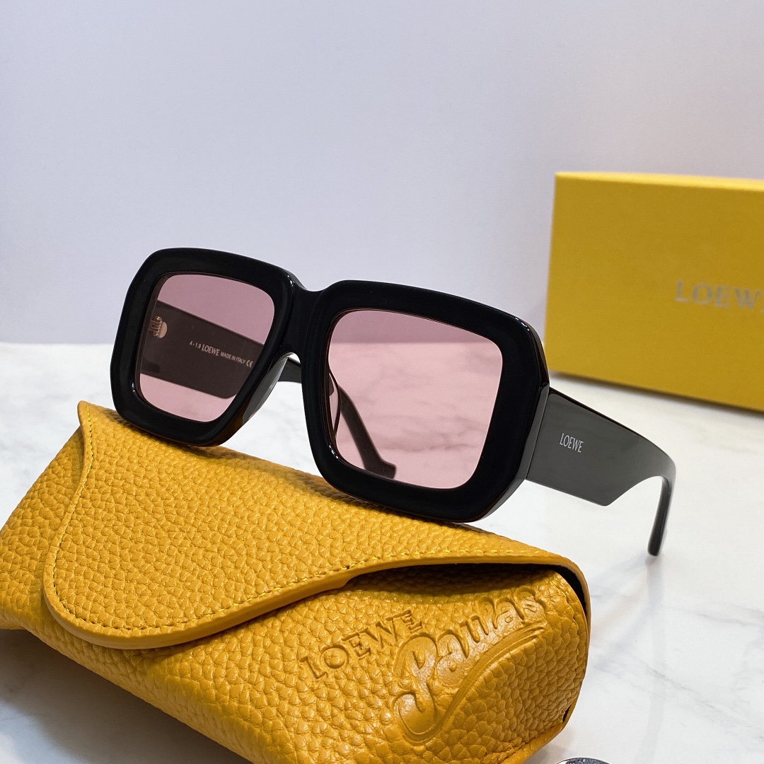 Loewe fashion square frame sunglasses